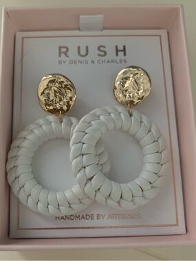 White & Gold Earrings
